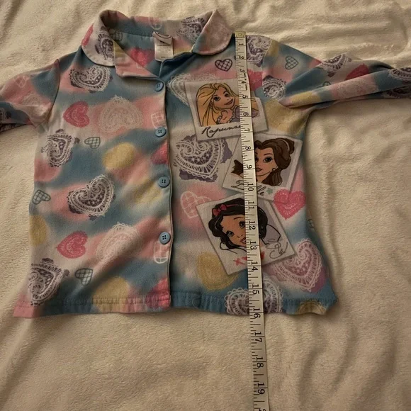 Disney Princess toddler pajama top. Rapunzel, Belle and Snow White. Very soft - Picture 5 of 8